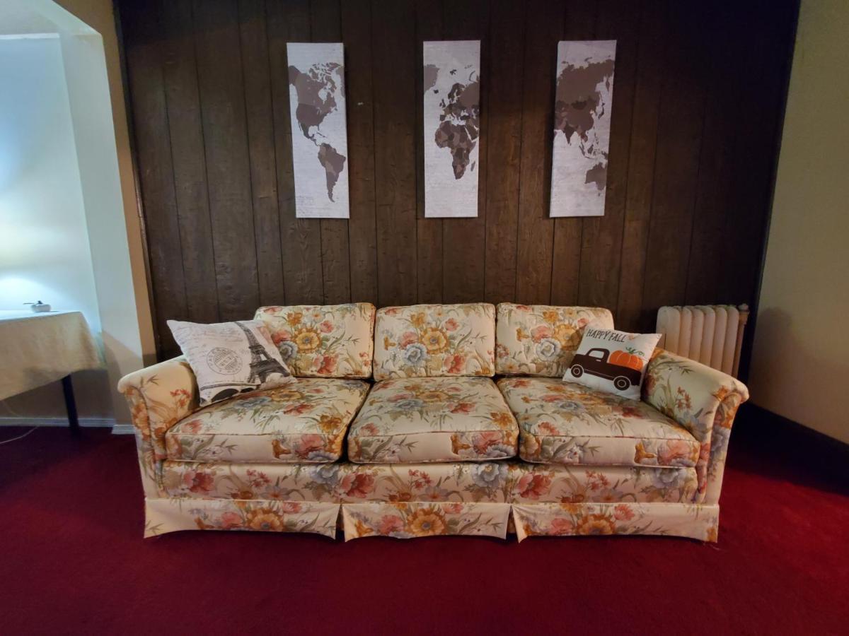 6 Minutes From The Falls! Spacious 2Nd Floor Apartment Sleeps 5 Niagara Falls Exterior photo