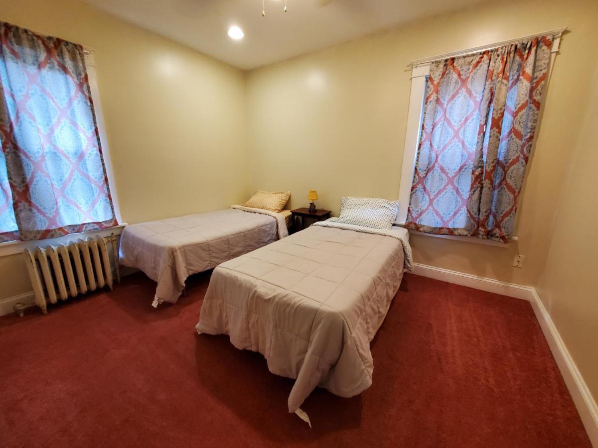 6 Minutes From The Falls! Spacious 2Nd Floor Apartment Sleeps 5 Niagara Falls Exterior photo